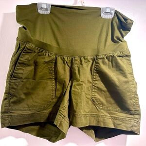 Old Navy Maternity Rollover-Waist OGC Chino Shorts -- 5-inch inseam / Small